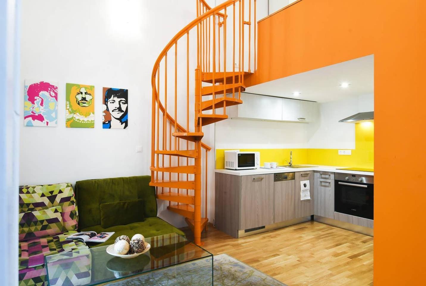 Central & Colorful Studio With Air Conditioning บูดาเปสต์ ภายนอก รูปภาพ